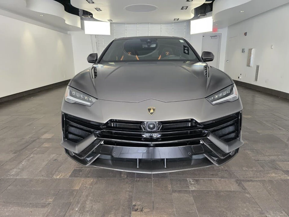 2023 Lamborghini Urus Performante - Image 2 of 29