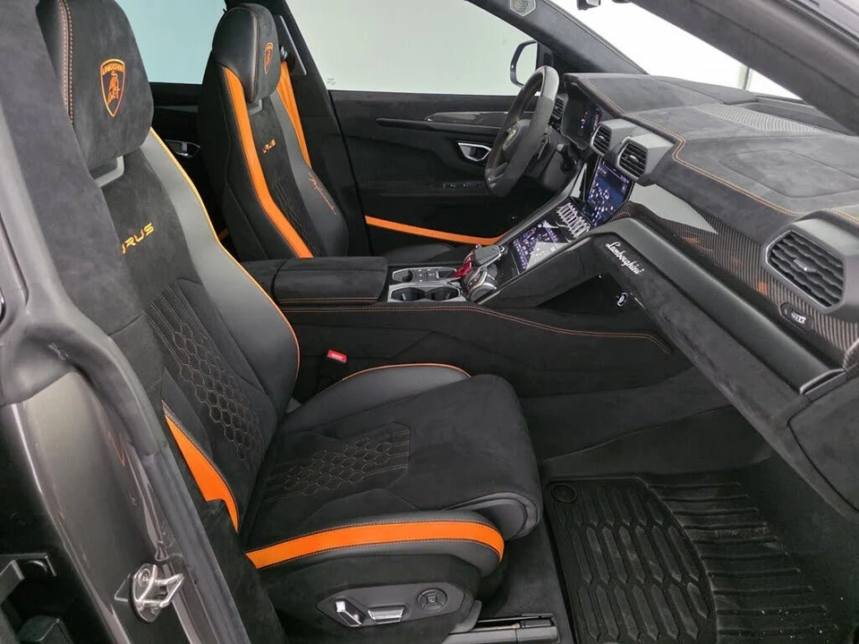 2023 Lamborghini Urus Performante - Image 24 of 29