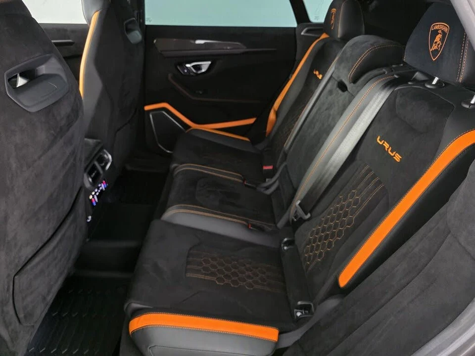 2023 Lamborghini Urus Performante - Image 11 of 29