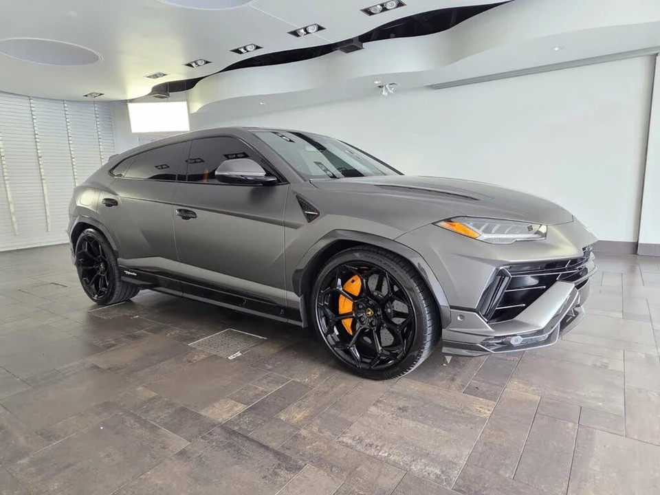 2023 Lamborghini Urus Performante - Image 28 of 29