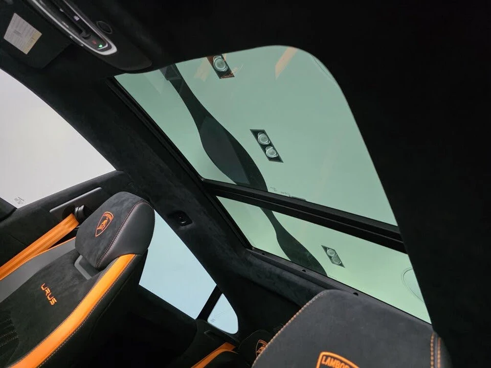 2023 Lamborghini Urus Performante - Image 9 of 29