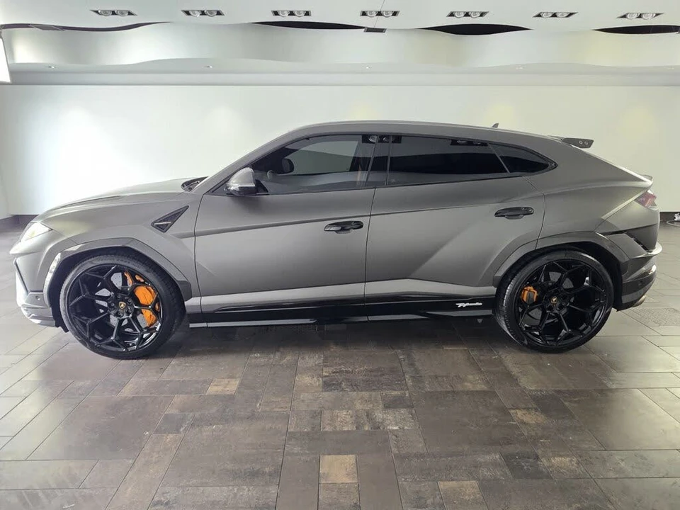 2023 Lamborghini Urus Performante - Image 3 of 29
