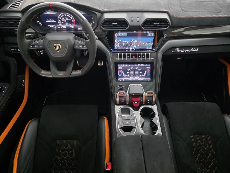 2023 Lamborghini Urus Performante - Image 10 of 29