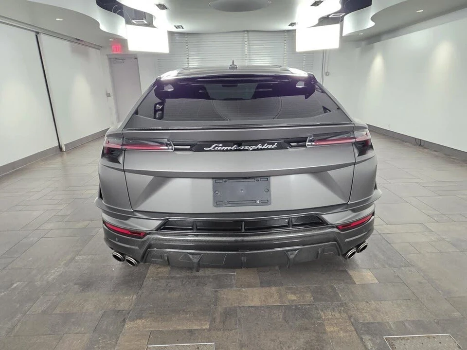 2023 Lamborghini Urus Performante - Image 5 of 29