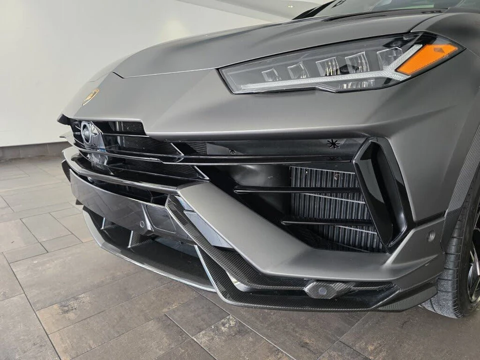 2023 Lamborghini Urus Performante - Image 21 of 29