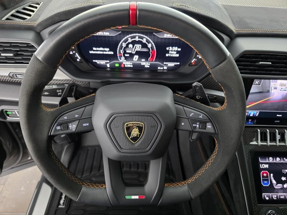 2023 Lamborghini Urus Performante - Image 14 of 29