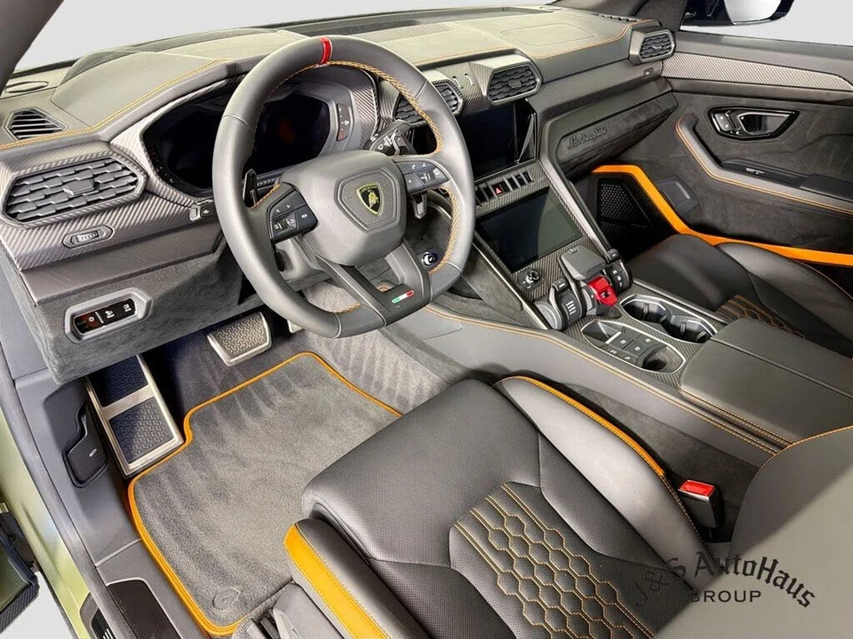 2023 Lamborghini Urus Performante - Image 9 of 31