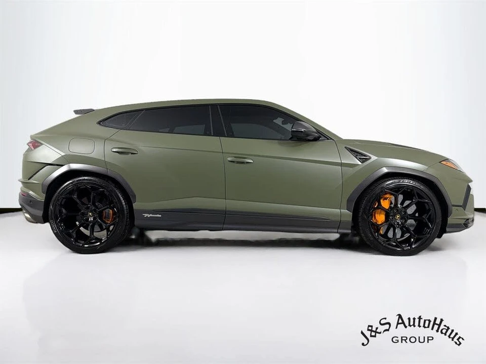 2023 Lamborghini Urus Performante - Image 8 of 31