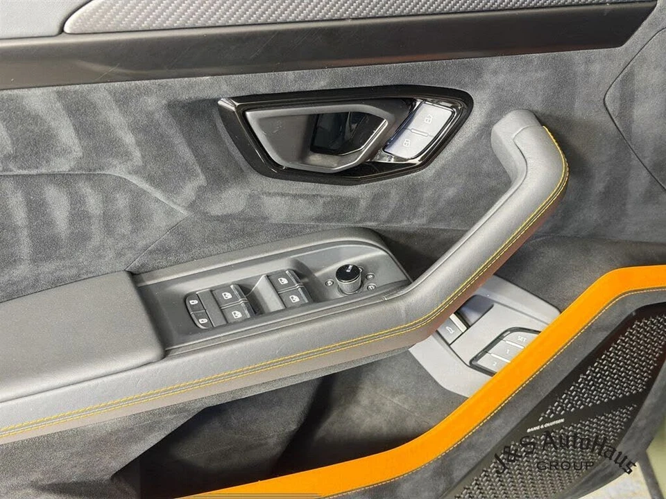 2023 Lamborghini Urus Performante - Image 22 of 31