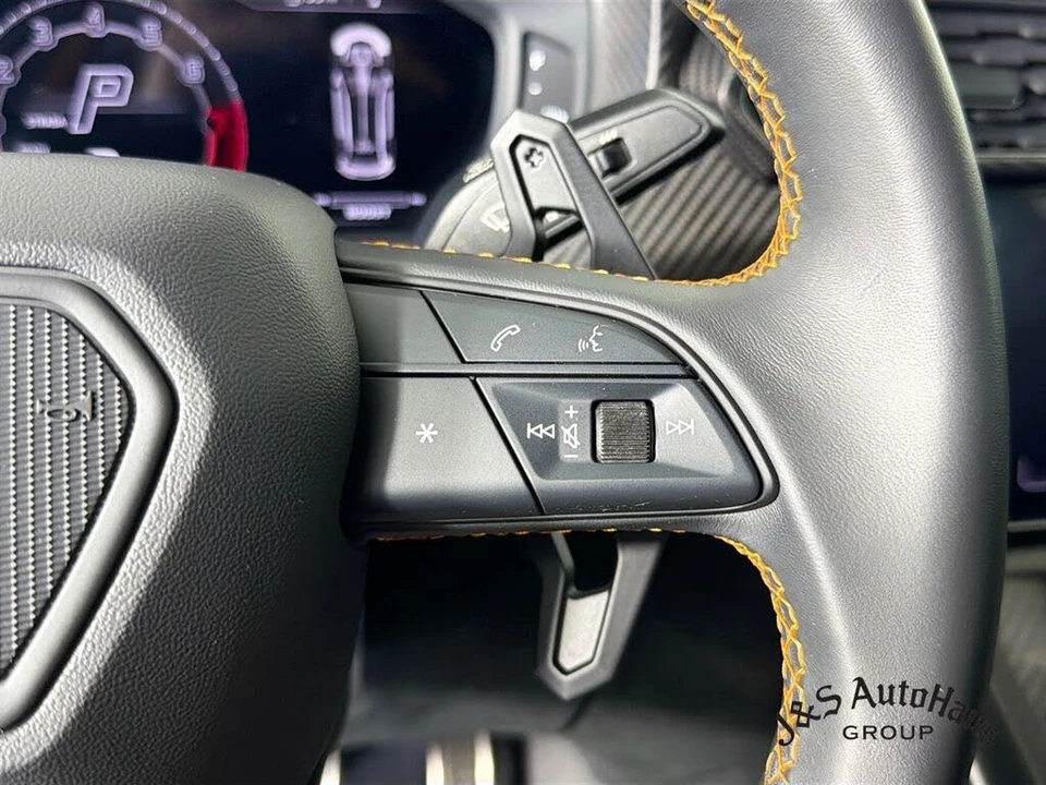2023 Lamborghini Urus Performante - Image 14 of 31