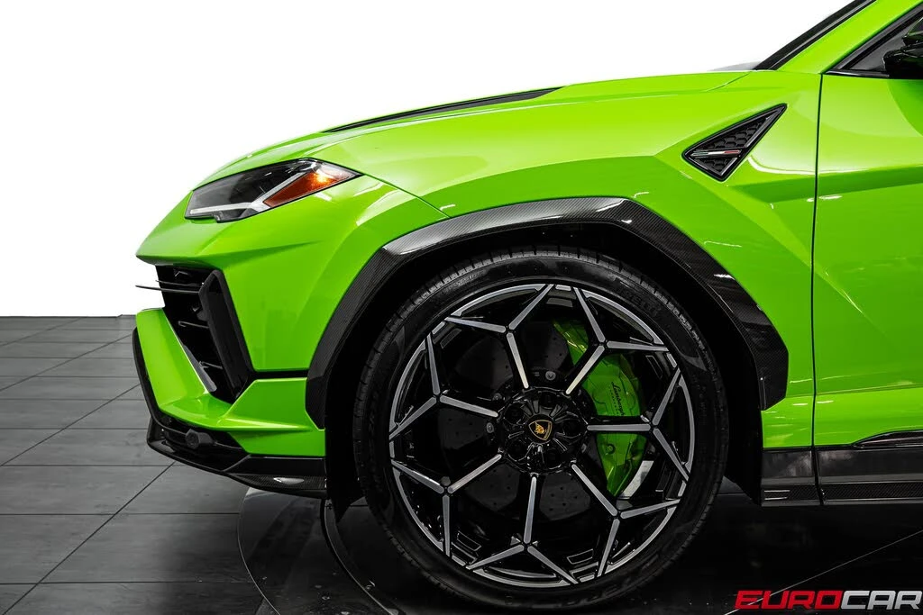 2023 Lamborghini Urus Performante - Image 17 of 31
