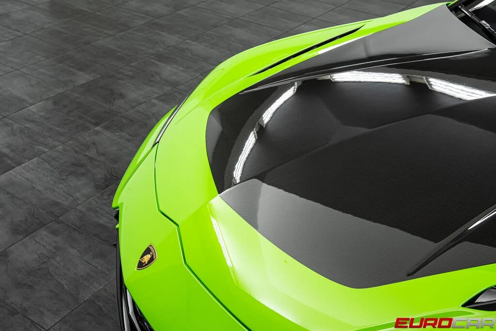 2023 Lamborghini Urus Performante - Image 9 of 31