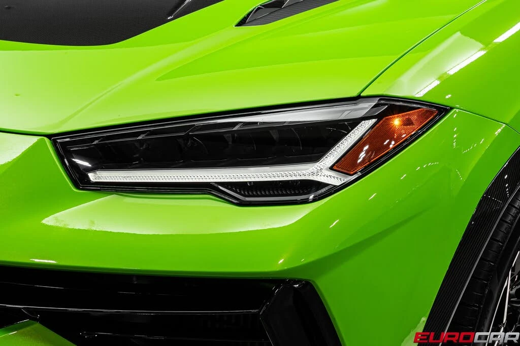 2023 Lamborghini Urus Performante - Image 12 of 31