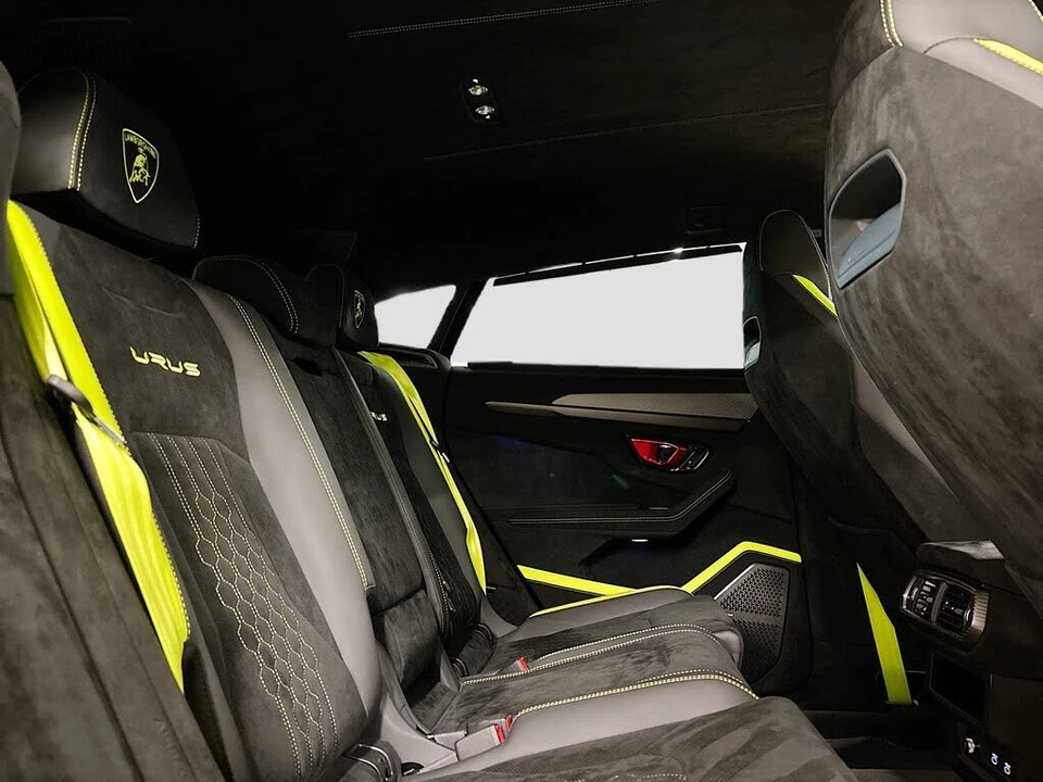 2023 Lamborghini Urus Performante - Image 16 of 31