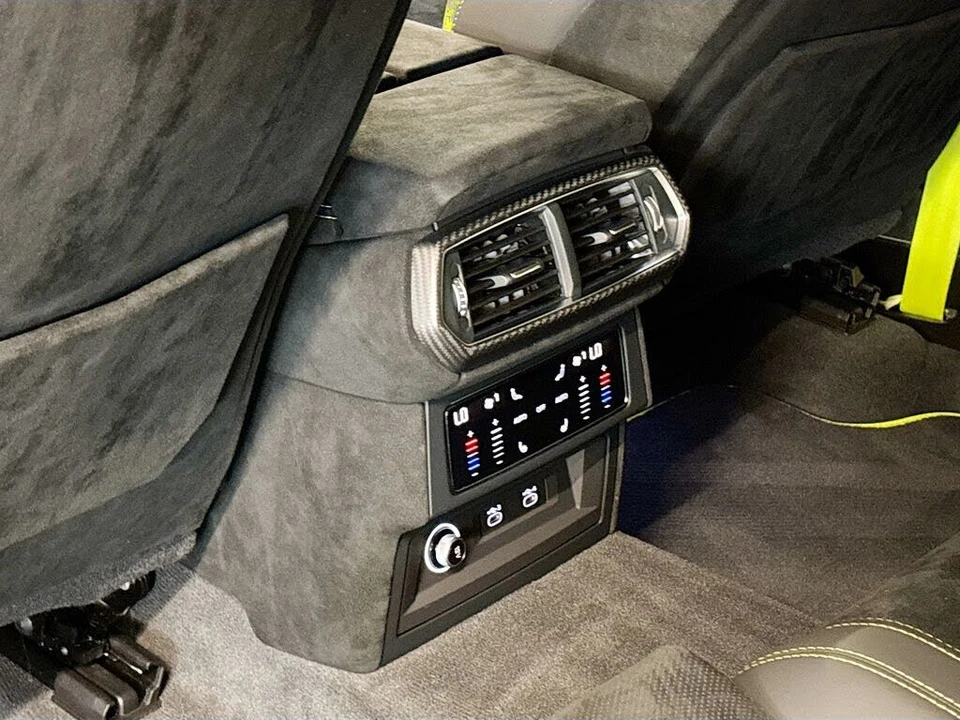 2023 Lamborghini Urus Performante - Image 17 of 31