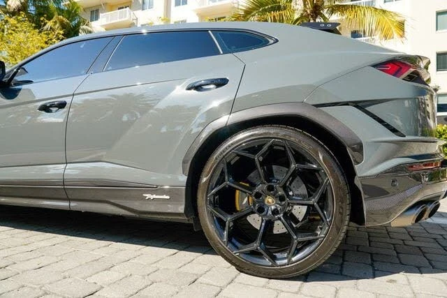 2023 Lamborghini Urus Performante - Image 18 of 31