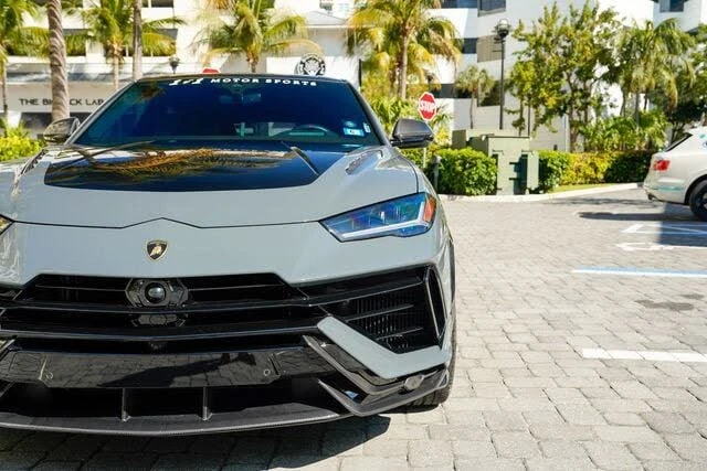 2023 Lamborghini Urus Performante - Image 8 of 31