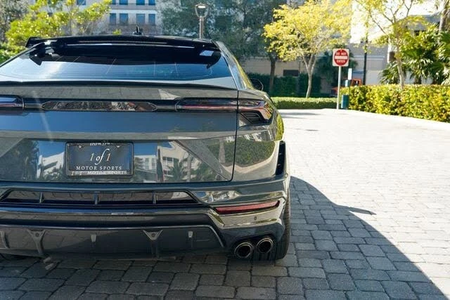 2023 Lamborghini Urus Performante - Image 26 of 31