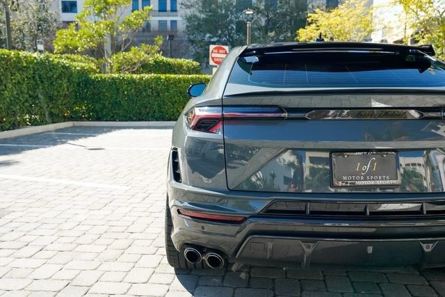 2023 Lamborghini Urus Performante - Image 24 of 31