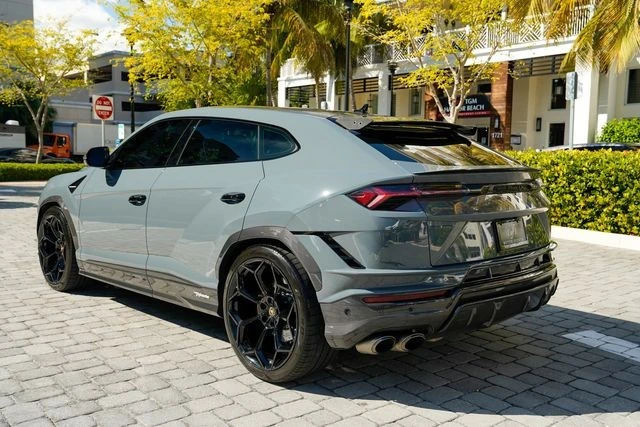 2023 Lamborghini Urus Performante - Image 19 of 31