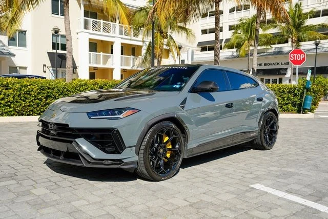 2023 Lamborghini Urus Performante - Image 9 of 31