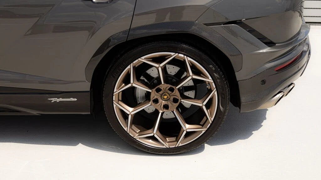 2023 Lamborghini Urus Performante - Image 22 of 31