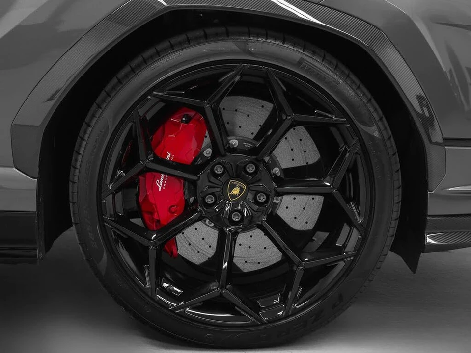 2023 Lamborghini Urus Performante - Image 13 of 31