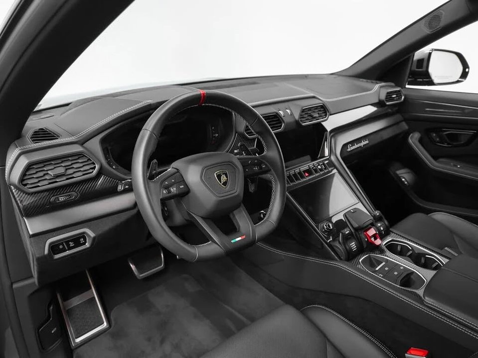 2023 Lamborghini Urus Performante - Image 2 of 31