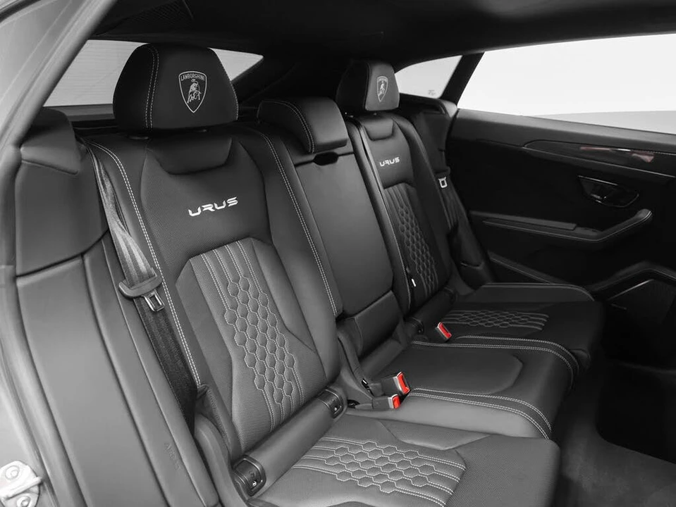 2023 Lamborghini Urus Performante - Image 31 of 31