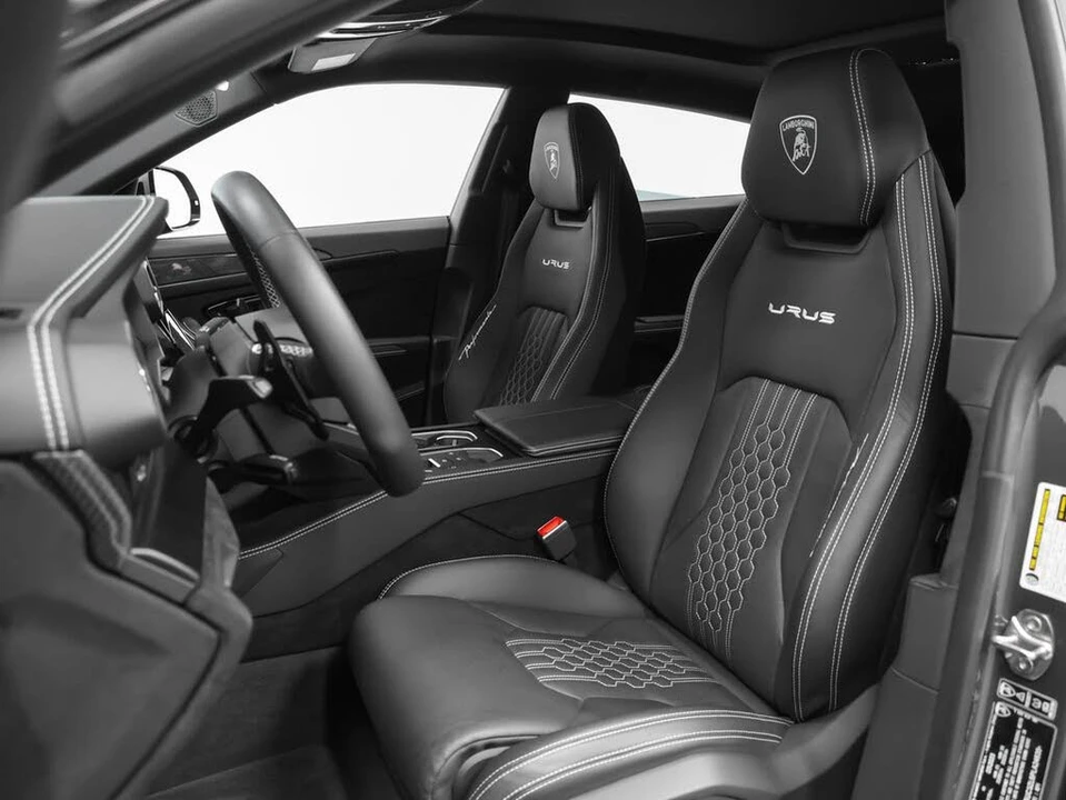 2023 Lamborghini Urus Performante - Image 3 of 31
