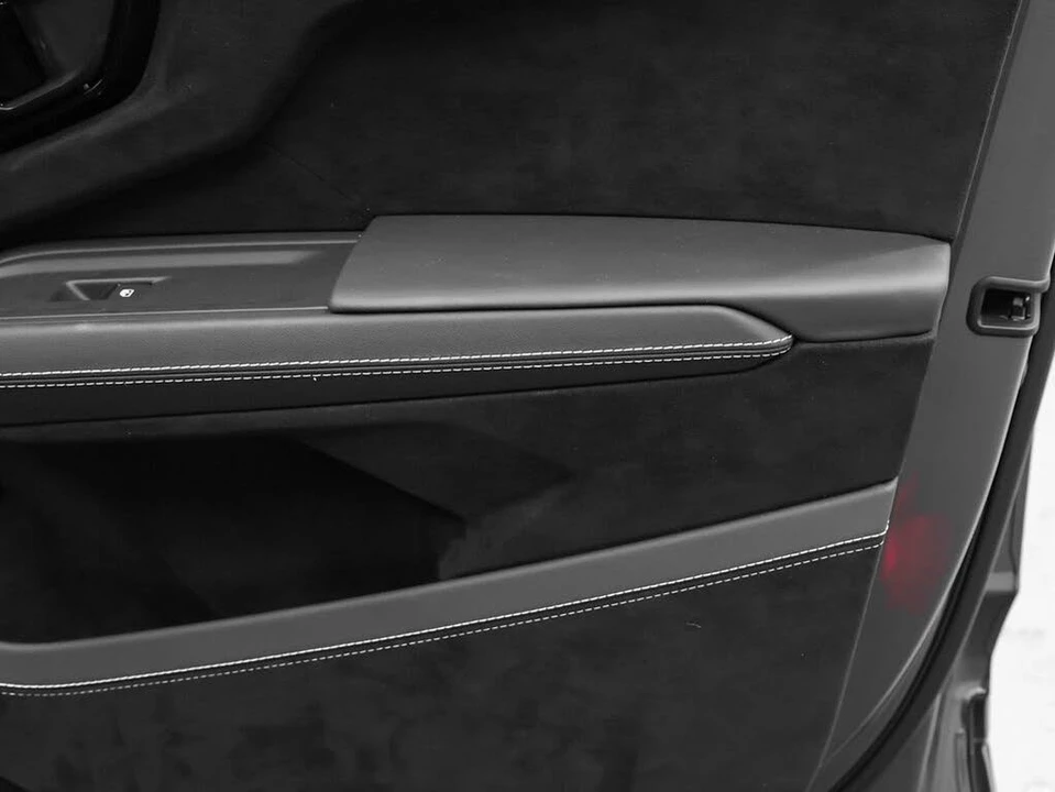 2023 Lamborghini Urus Performante - Image 28 of 31