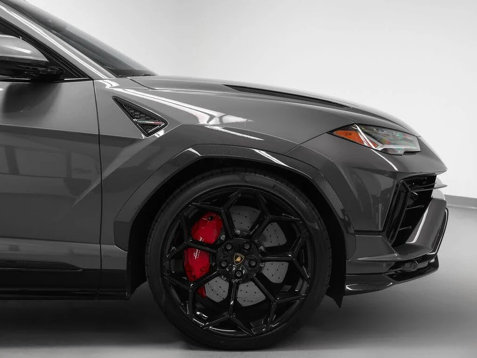 2023 Lamborghini Urus Performante - Image 11 of 31