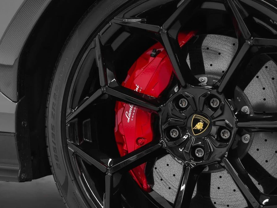 2023 Lamborghini Urus Performante - Image 14 of 31