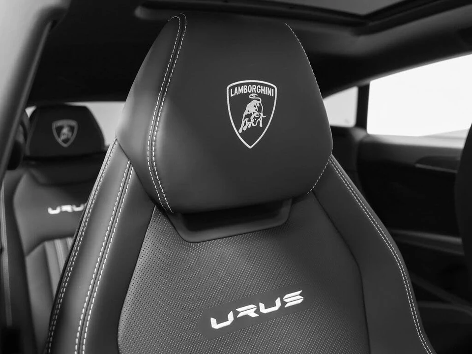 2023 Lamborghini Urus Performante - Image 23 of 31