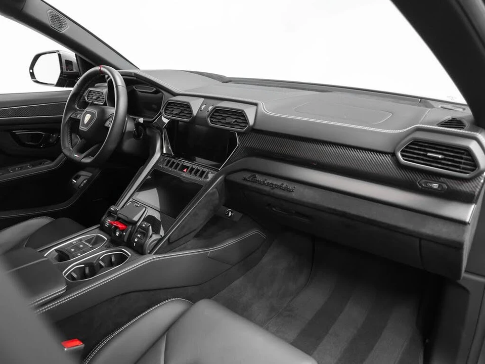 2023 Lamborghini Urus Performante - Image 25 of 31