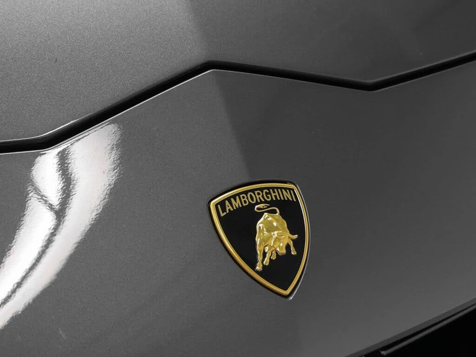 2023 Lamborghini Urus Performante - Image 6 of 31