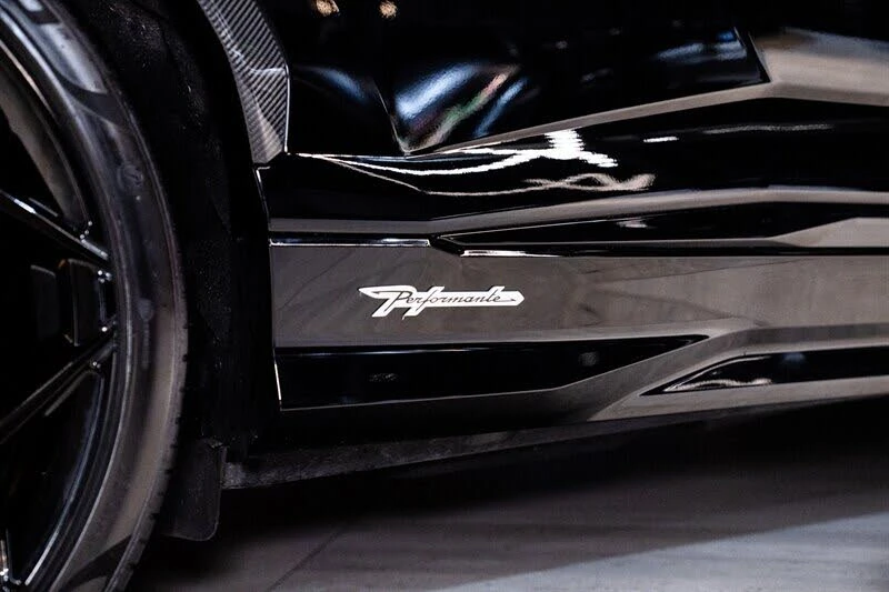 2023 Lamborghini Urus Performante - Image 27 of 31