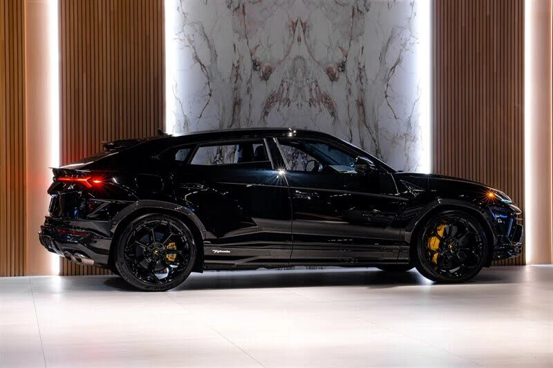 2023 Lamborghini Urus Performante - Image 4 of 31