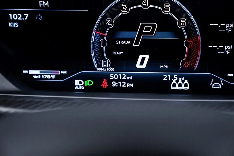 2023 Lamborghini Urus Performante - Image 28 of 31