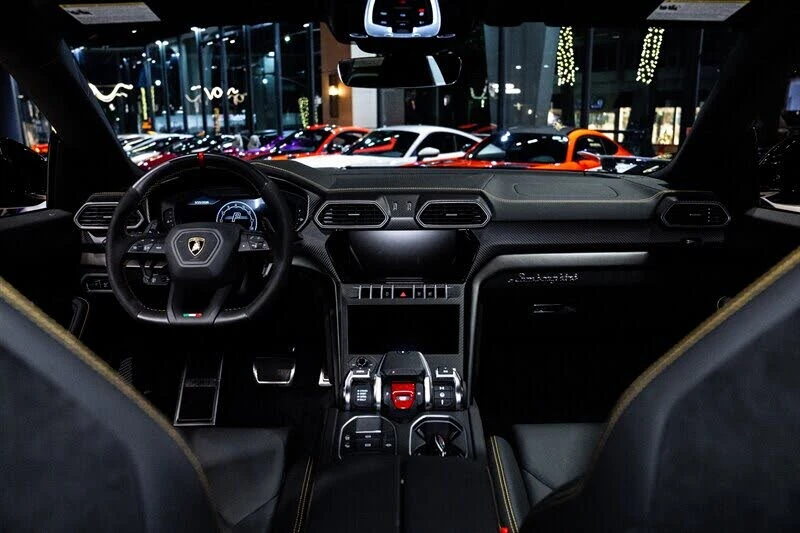 2023 Lamborghini Urus Performante - Image 30 of 31