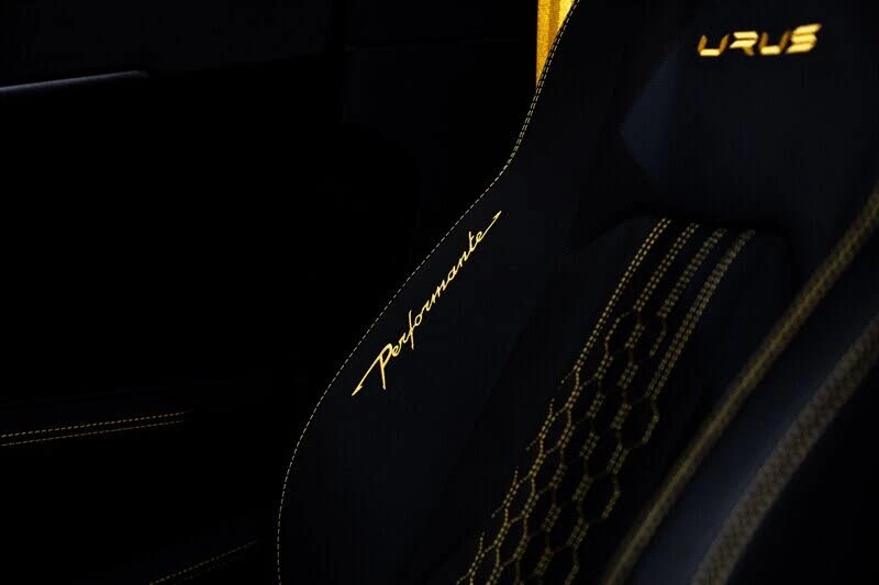2023 Lamborghini Urus Performante - Image 16 of 31