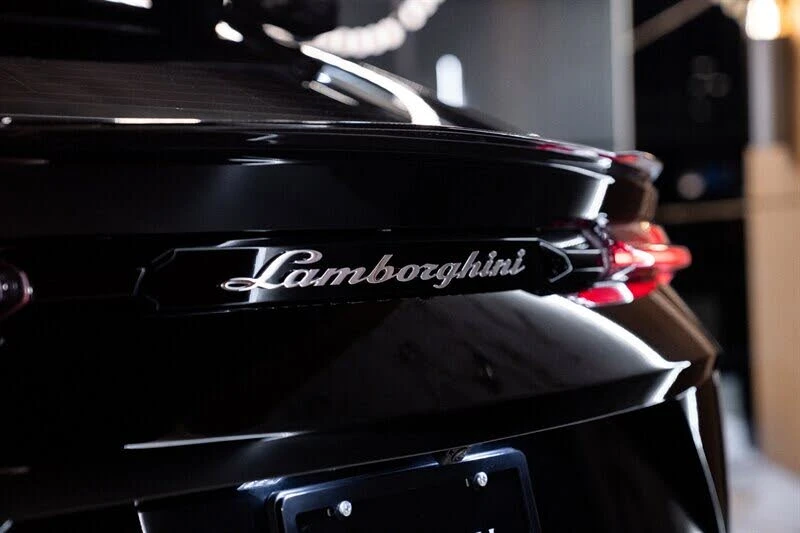 2023 Lamborghini Urus Performante - Image 10 of 31