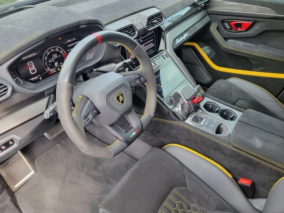 2023 Lamborghini Urus Performante - Image 22 of 28