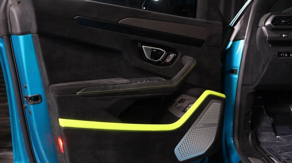 2023 Lamborghini Urus Performante - Image 25 of 26