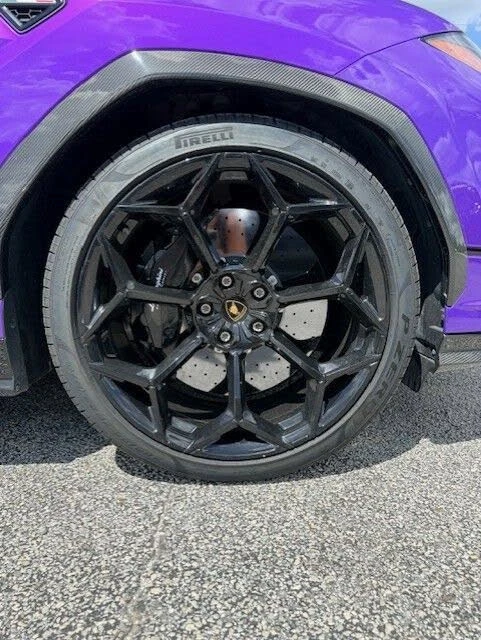2023 Lamborghini Urus Performante - Image 5 of 13