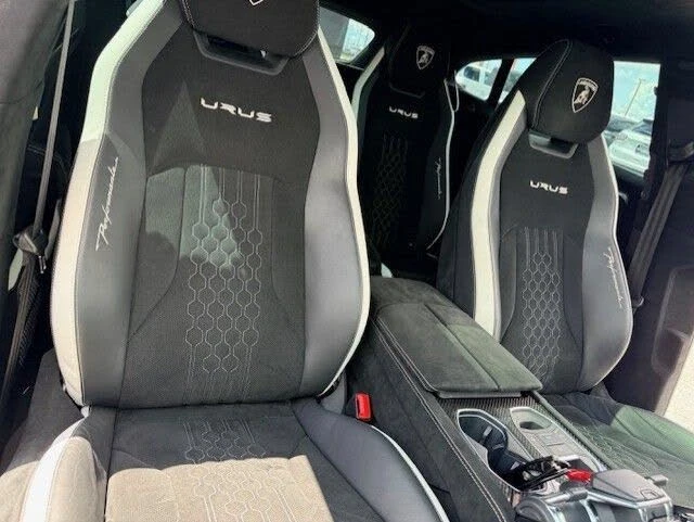 2023 Lamborghini Urus Performante - Image 9 of 13