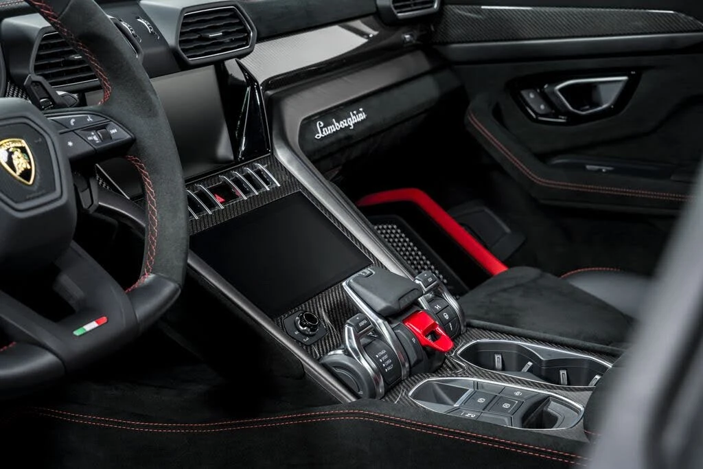 2023 Lamborghini Urus Performante - Image 23 of 31