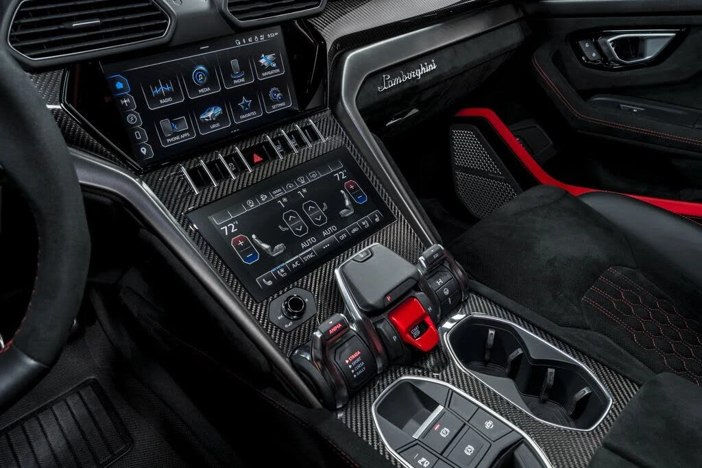 2023 Lamborghini Urus Performante - Image 24 of 31