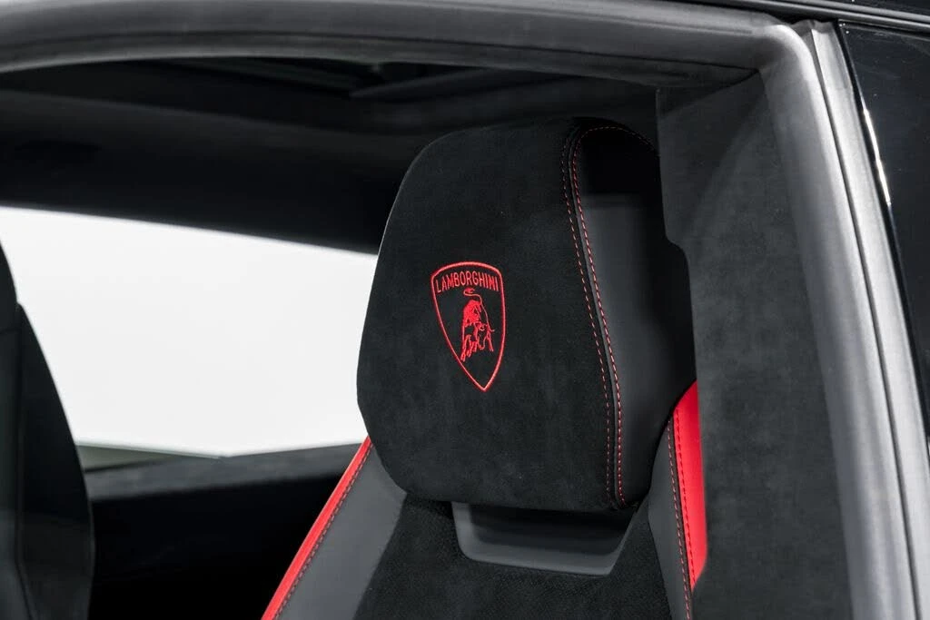 2023 Lamborghini Urus Performante - Image 21 of 31