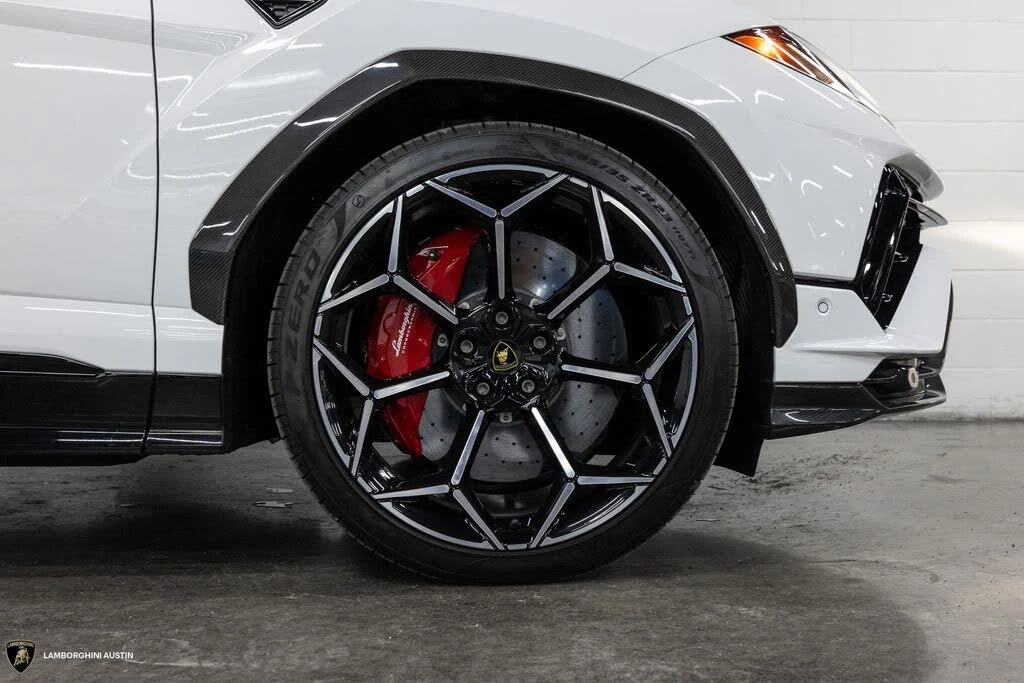 2023 Lamborghini Urus Performante - Image 17 of 31